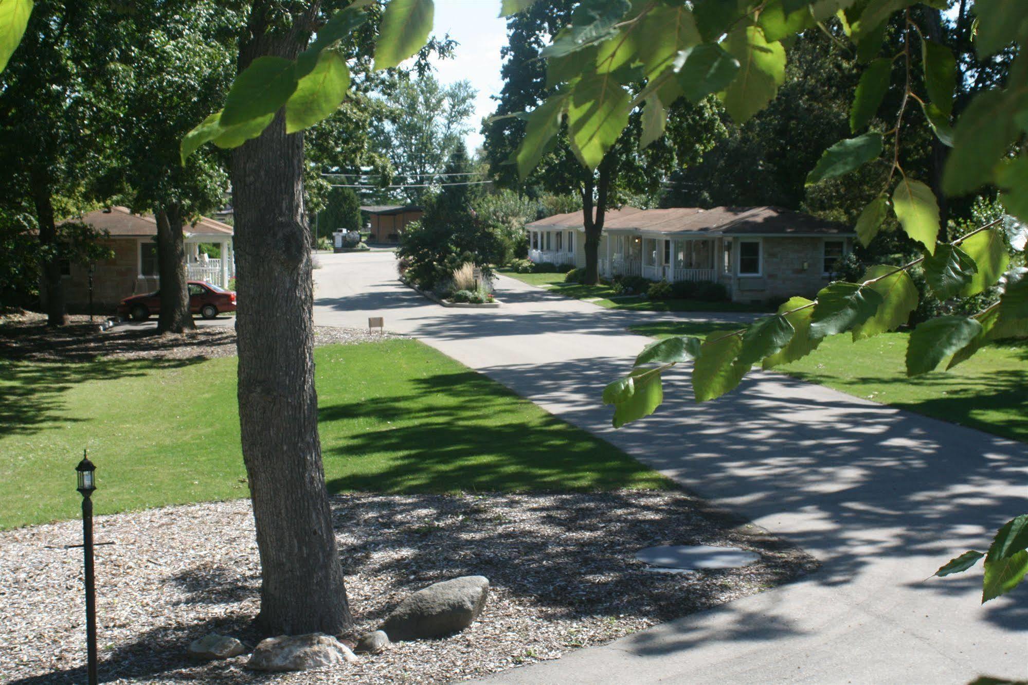 Seven Oaks Bed & Breakfast Lake Geneva Esterno foto
