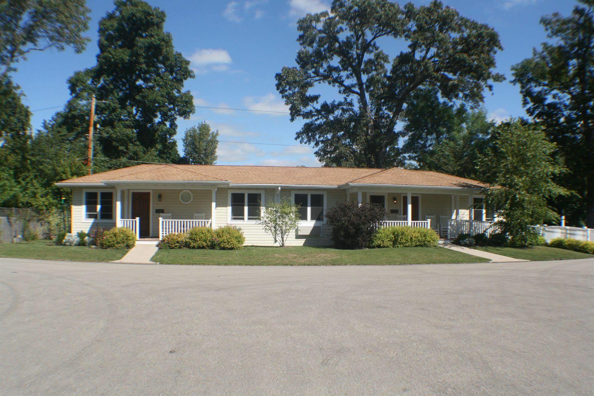 Seven Oaks Bed & Breakfast Lake Geneva Esterno foto