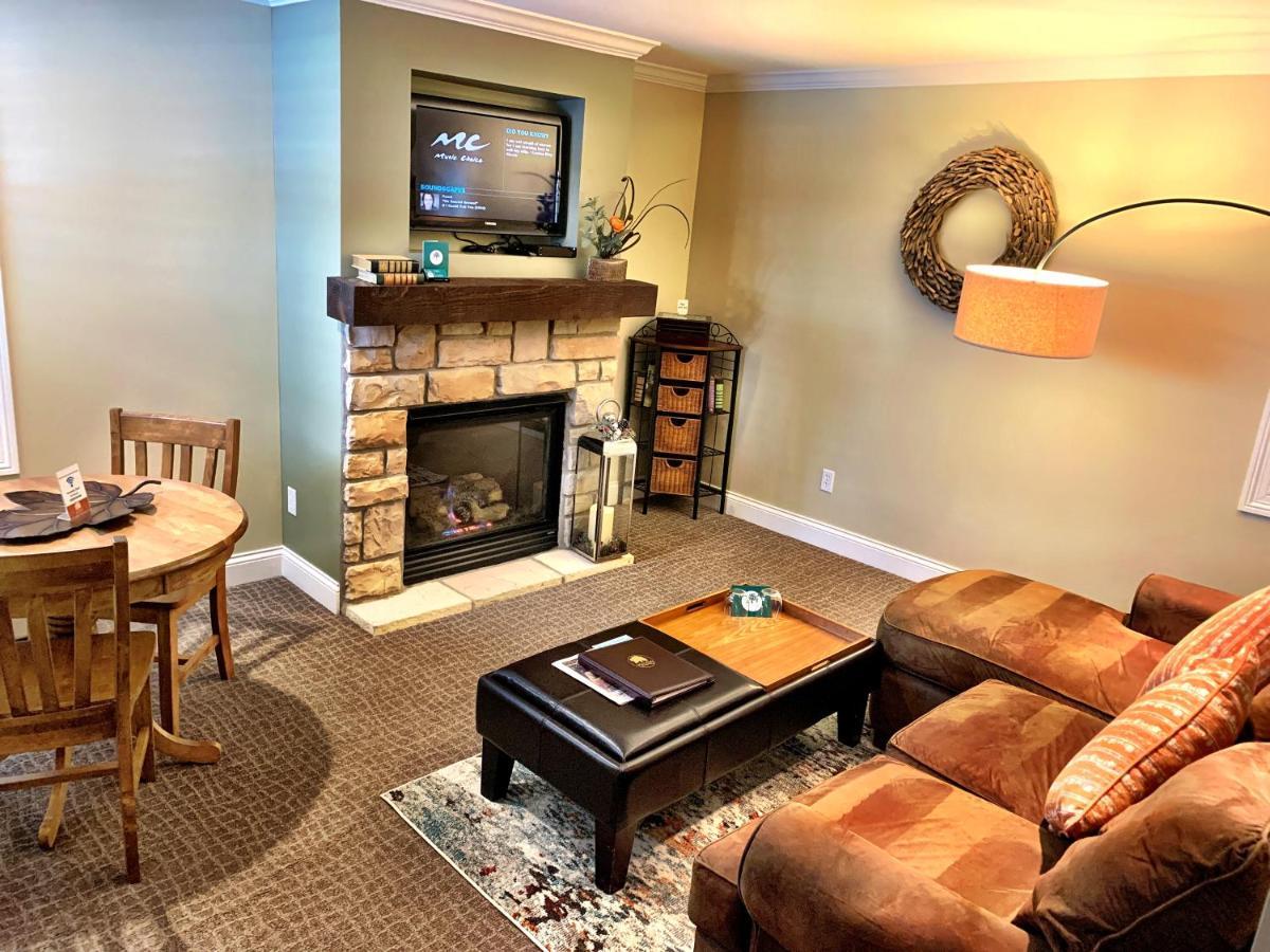 Seven Oaks Bed & Breakfast Lake Geneva Esterno foto